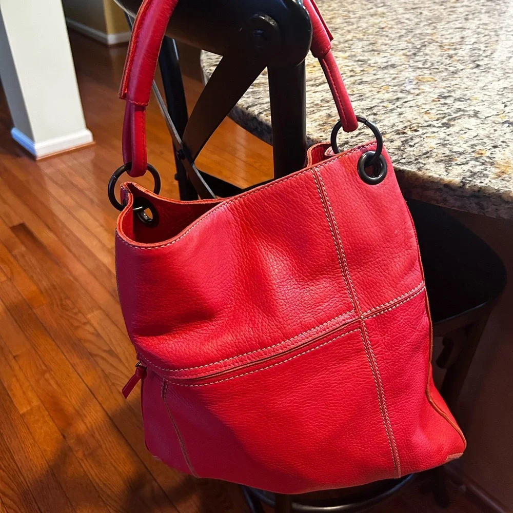 Bottega Veneta Red Leather Handbag - Picture 2 of 6